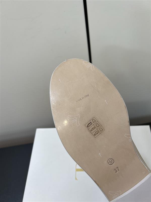 2025112812814797 290